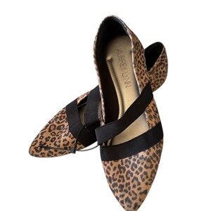 Aubrie Lynn Leopard Print Flats with Black Straps